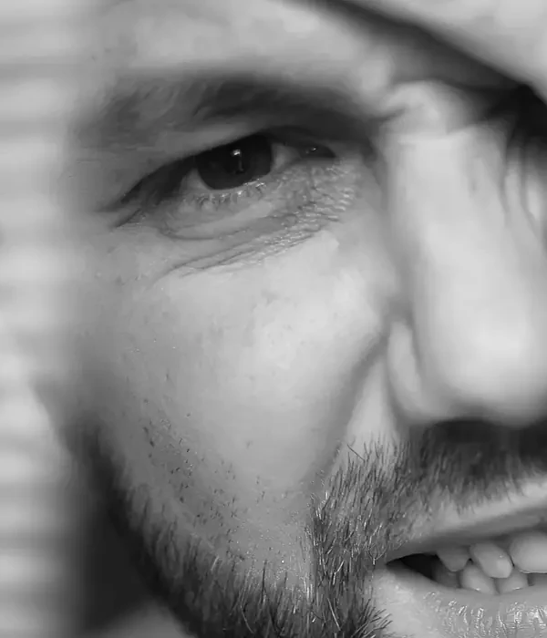 liberty-alcohol-detox-man-beard-hat-page